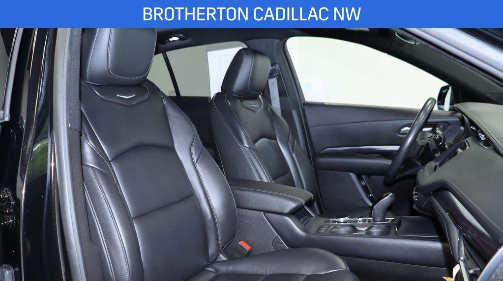 2023 Cadillac XT4 Luxury