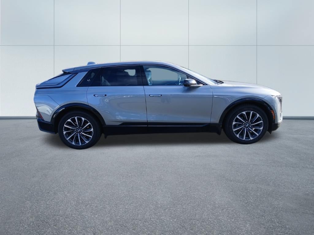 2024 Cadillac LYRIQ Sport 2