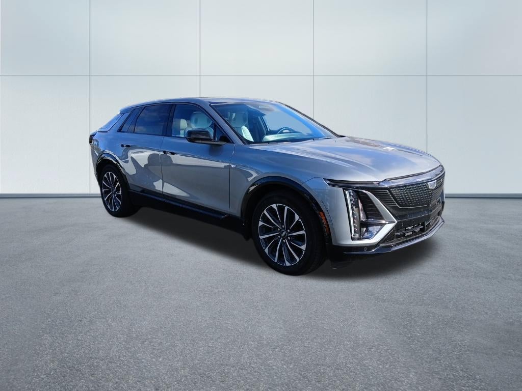 2024 Cadillac LYRIQ Sport 2