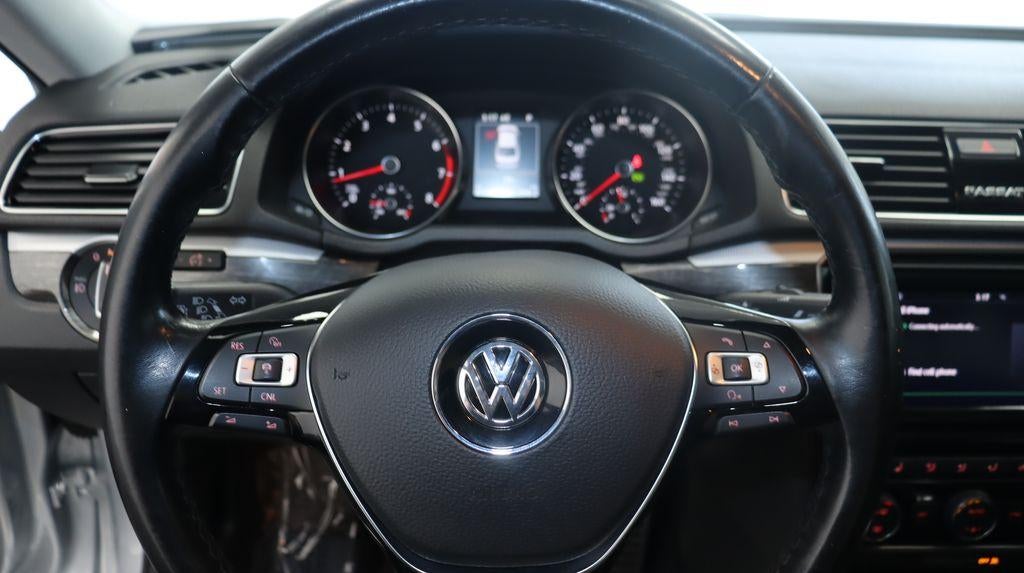 2018 Volkswagen Passat 2.0T SEL Premium