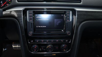2018 Volkswagen Passat 2.0T SEL Premium