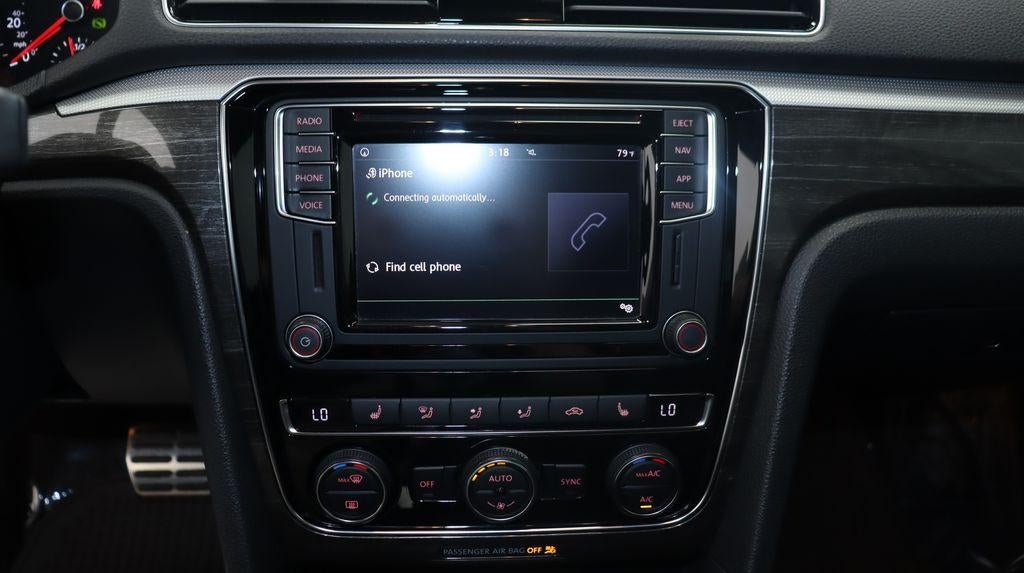 2018 Volkswagen Passat 2.0T SEL Premium