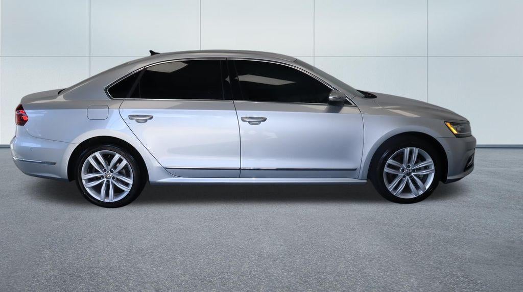 2018 Volkswagen Passat 2.0T SEL Premium