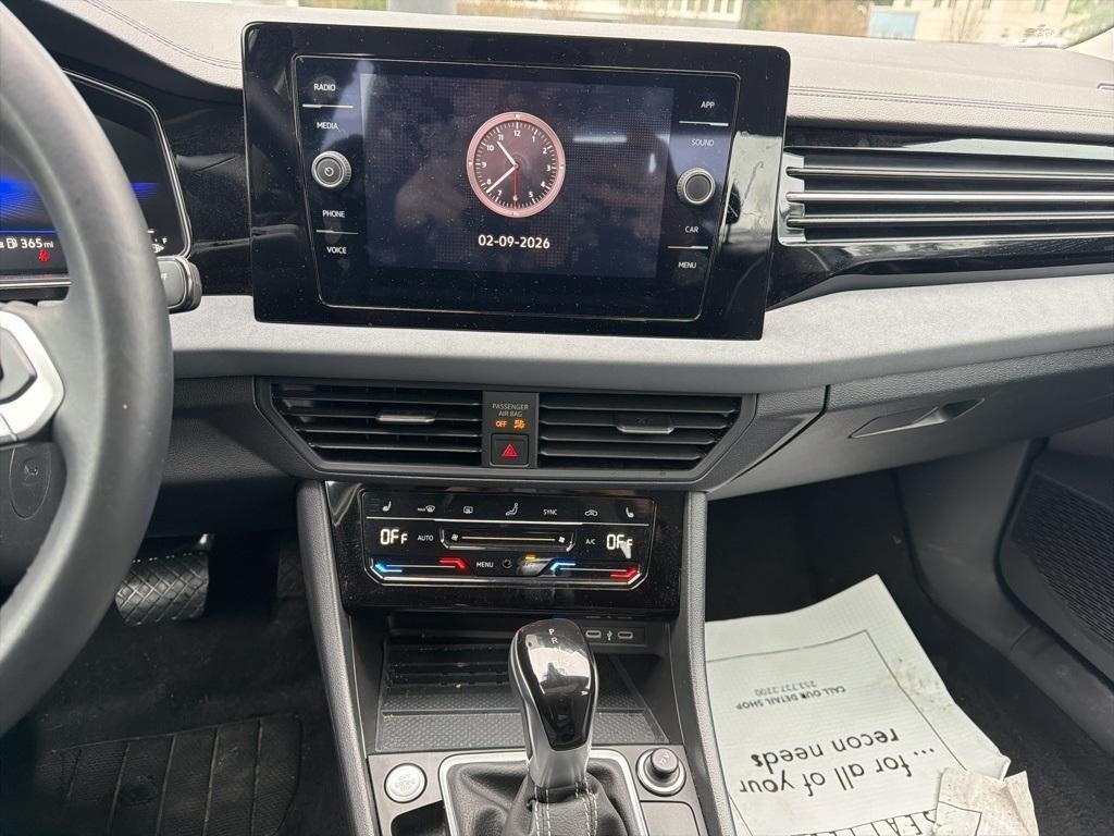 2025 Volkswagen Jetta 1.5T SE