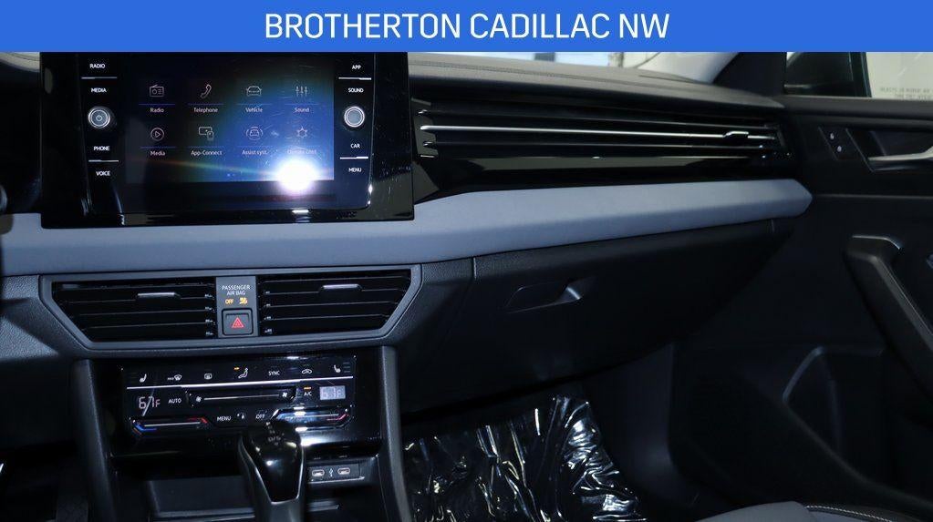 2025 Volkswagen Jetta 1.5T SE