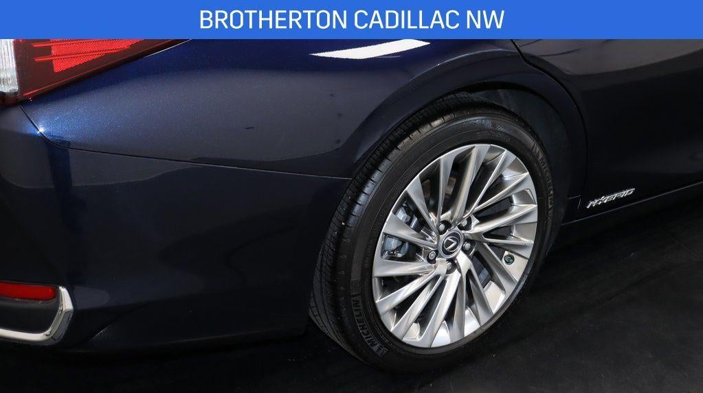 2020 Lexus ES 300h Luxury