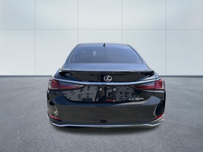 2023 Lexus ES 300h Ultra Luxury