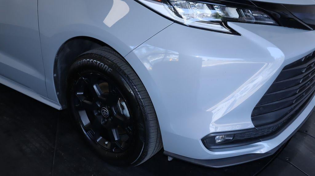 2025 Toyota Sienna Woodland Edition