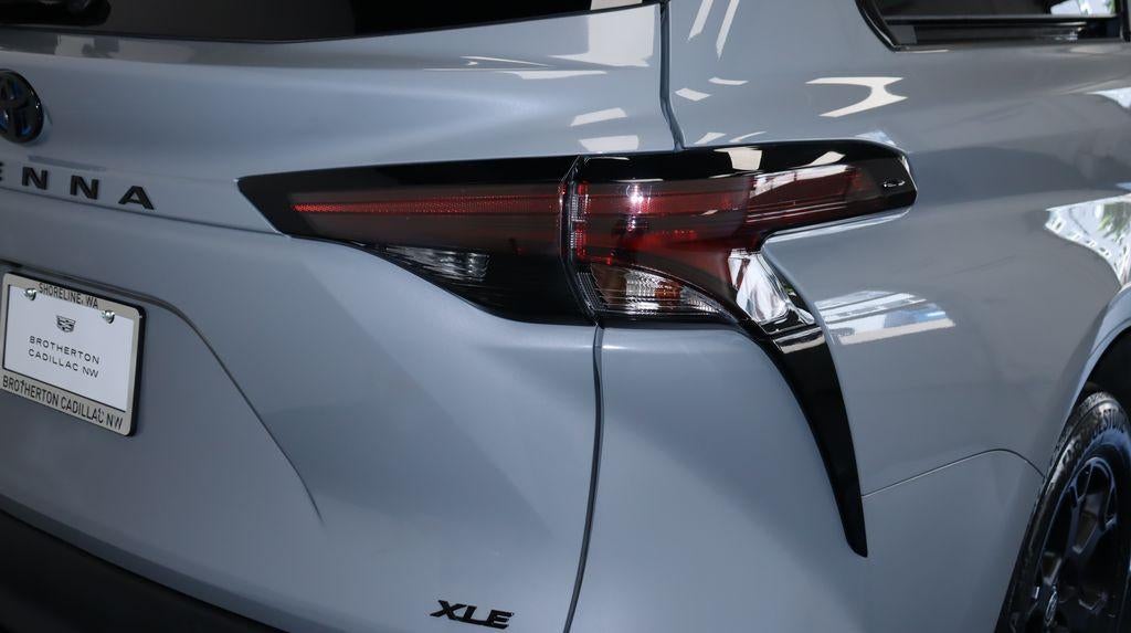 2025 Toyota Sienna Woodland Edition