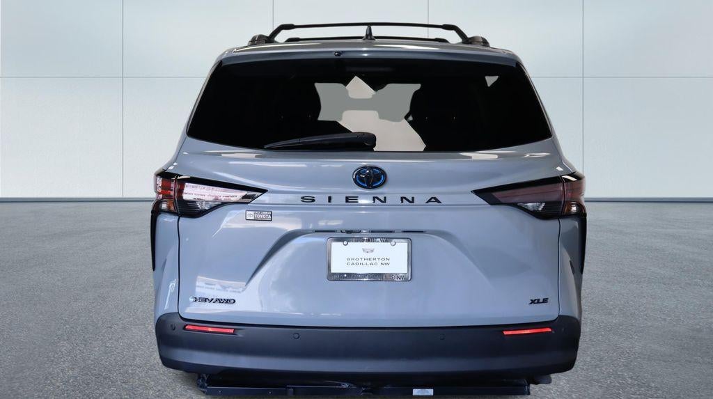 2025 Toyota Sienna Woodland Edition