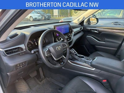 2023 Toyota Highlander Platinum