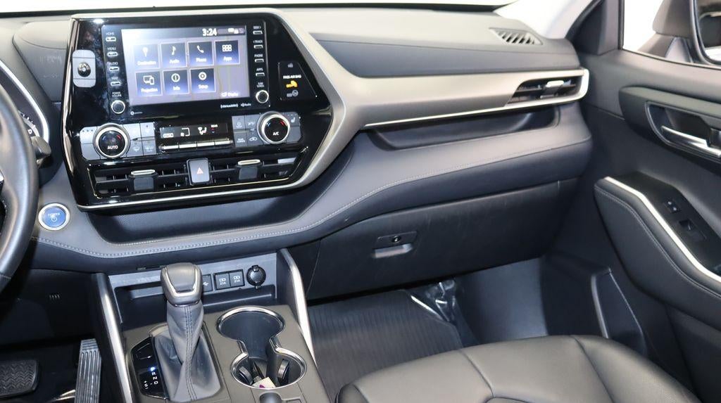 2020 Toyota Highlander Base