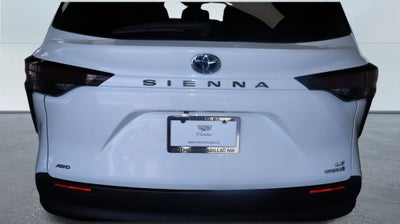 2024 Toyota Sienna LE AWD