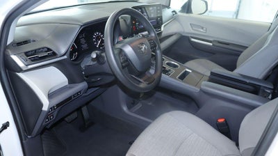 2024 Toyota Sienna LE AWD