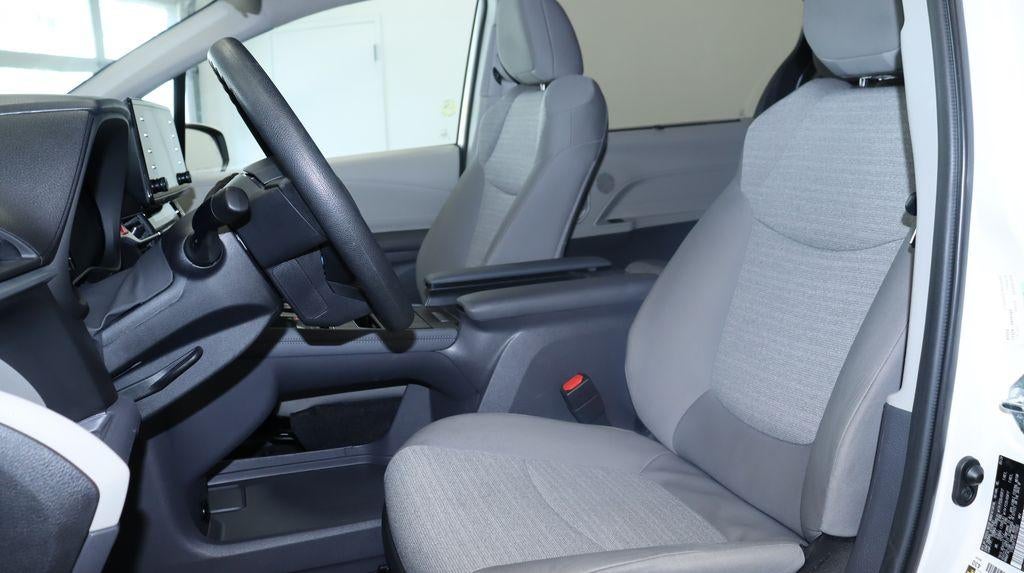 2024 Toyota Sienna LE AWD