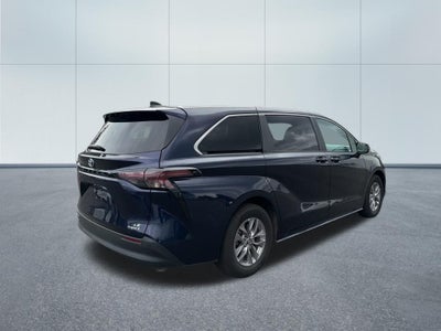 2024 Toyota Sienna LE AWD