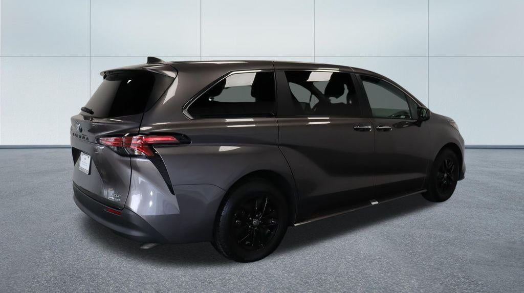 2022 Toyota Sienna XLE
