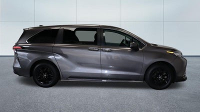 2022 Toyota Sienna XLE