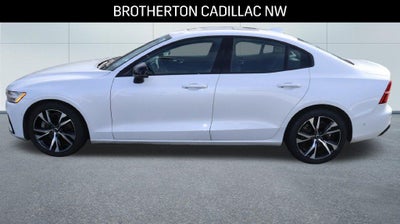 2024 Volvo S60 B5 Plus Dark Theme