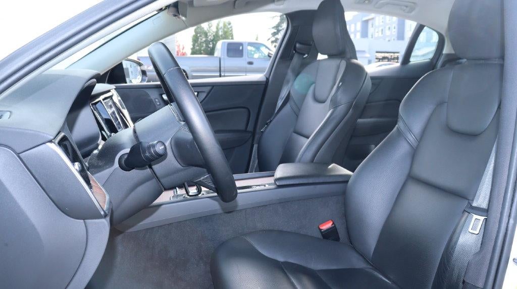 2024 Volvo S60 B5 Plus Dark Theme