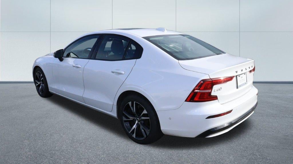 2024 Volvo S60 B5 Plus Dark Theme