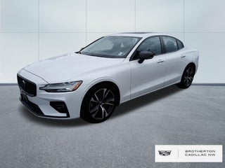 2024 Volvo S60 B5 Plus Dark Theme