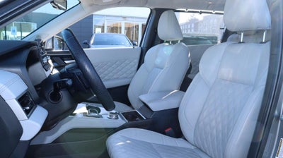 2023 Mitsubishi Outlander SEL