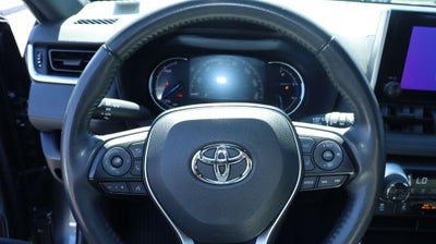 2023 Toyota RAV4 SE