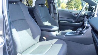 2023 Toyota RAV4 SE