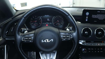 2022 Kia Stinger Base