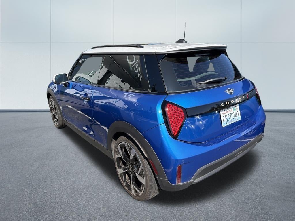 2025 MINI Hardtop 2 Door Iconic
