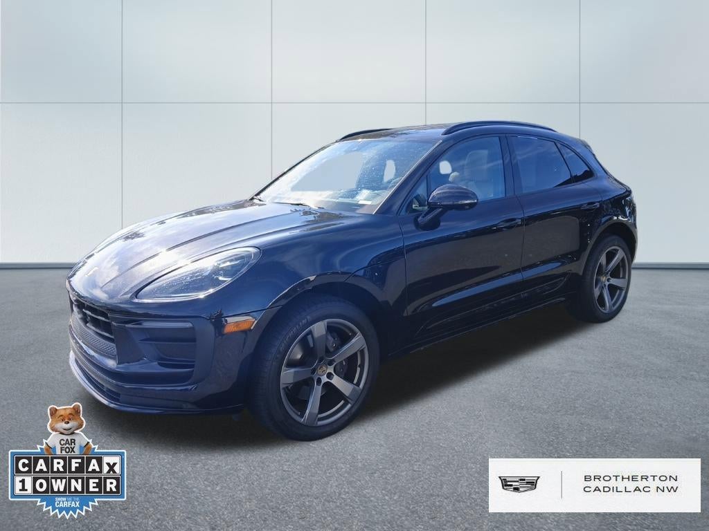 2025 Porsche Macan Base — photo 1 of 13