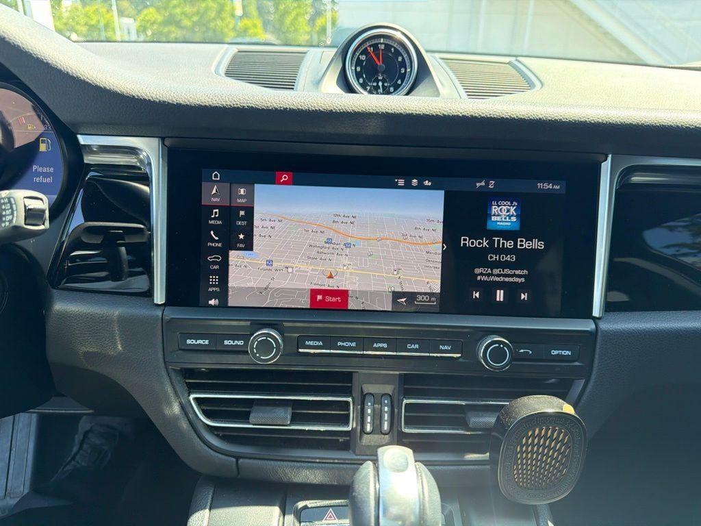 2020 Porsche Macan Base