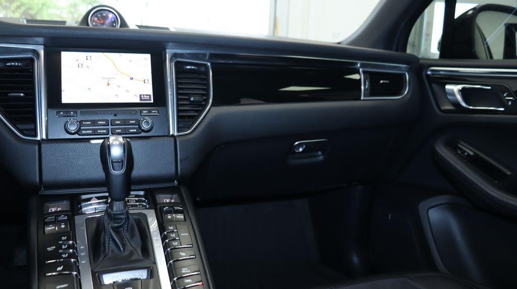 2017 Porsche Macan Base
