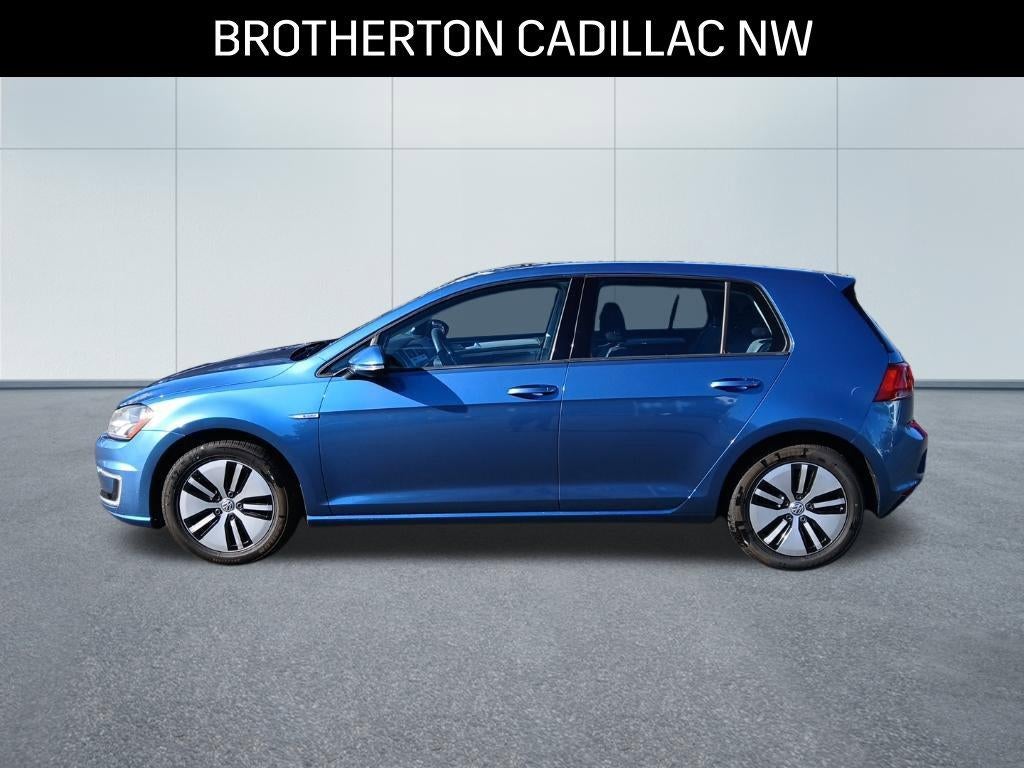 Certified 2016 Volkswagen e-Golf e-Golf SE with VIN WVWKP7AU3GW915043 for sale in Shoreline, WA