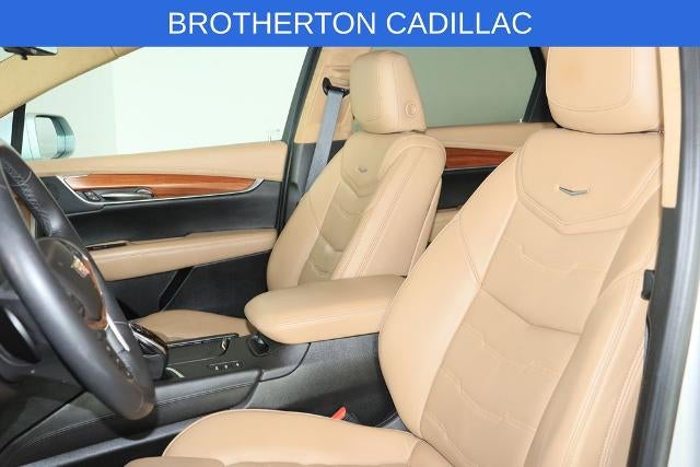 2017 Cadillac XT5 Platinum AWD
