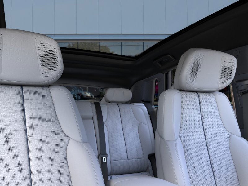 2025 Cadillac LYRIQ Sport