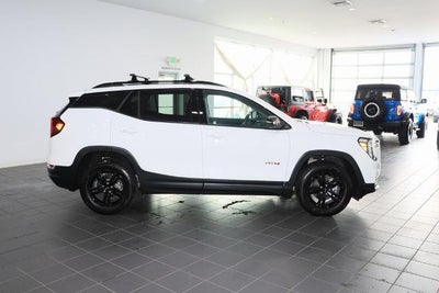2022 GMC Terrain AT4