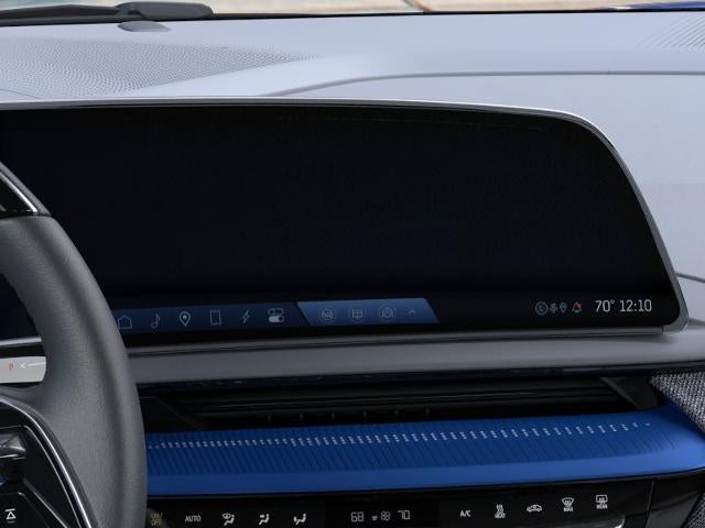 2027 Cadillac OPTIQ Luxury