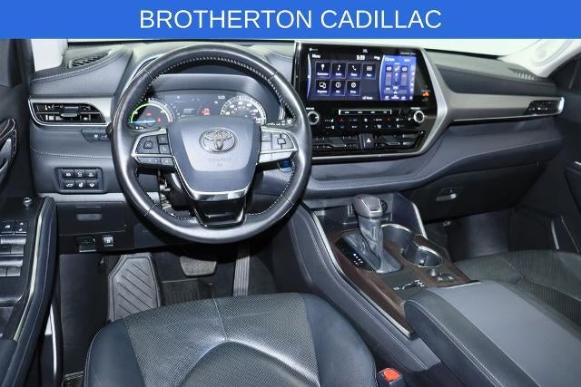 2021 Toyota Highlander Hybrid Platinum