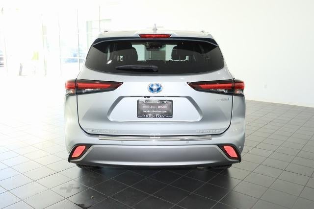 2024 Toyota Highlander Hybrid Platinum