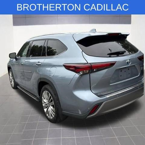 2024 Toyota Highlander Hybrid Platinum
