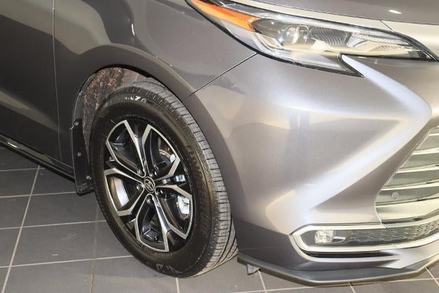 2025 Toyota Sienna Platinum