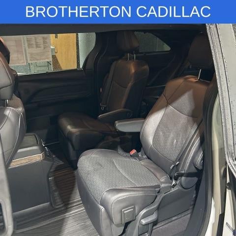 2025 Toyota Sienna Platinum