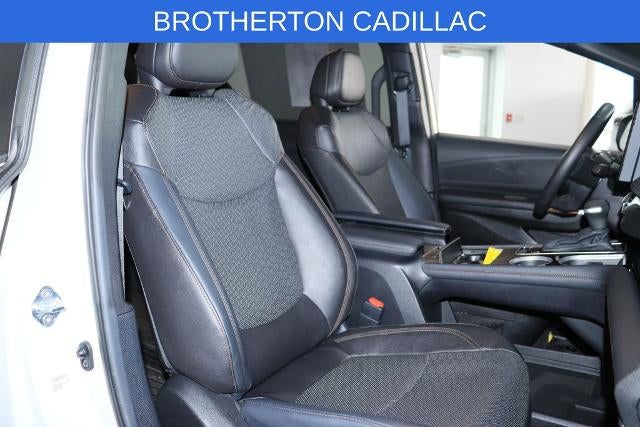2025 Toyota Sienna Platinum