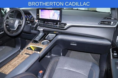 2025 Toyota Sienna Platinum