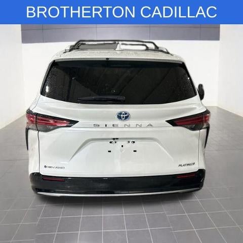2025 Toyota Sienna Platinum