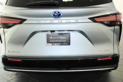 2025 Toyota Sienna Platinum