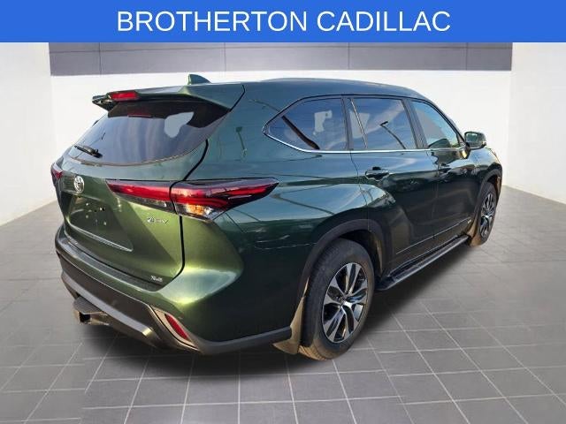 2025 Toyota Highlander Hybrid XLE