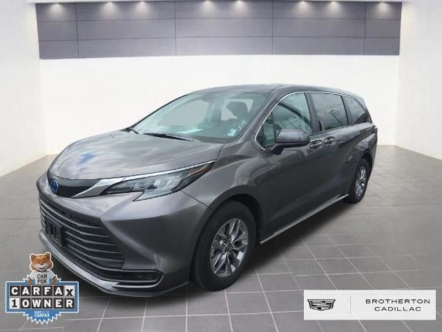 2024 Toyota Sienna LE